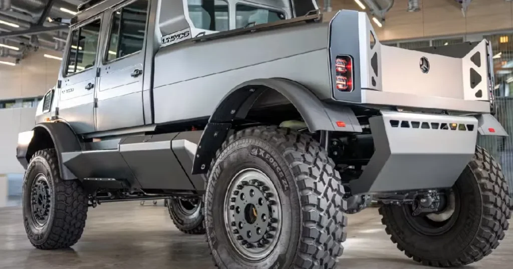 Mercedes Luxury Truck
